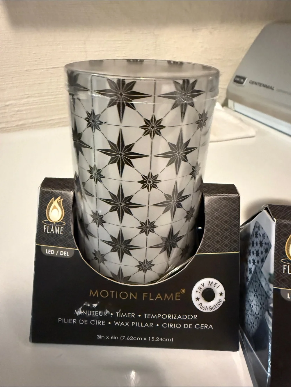 LED Black and white Star Flameless pair of candles